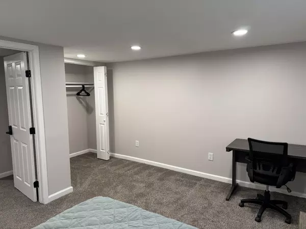 Coliving in Blue Springs - Outer KCMO, Kansas City