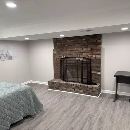 Coliving in Blue Springs - Outer KCMO, Kansas City