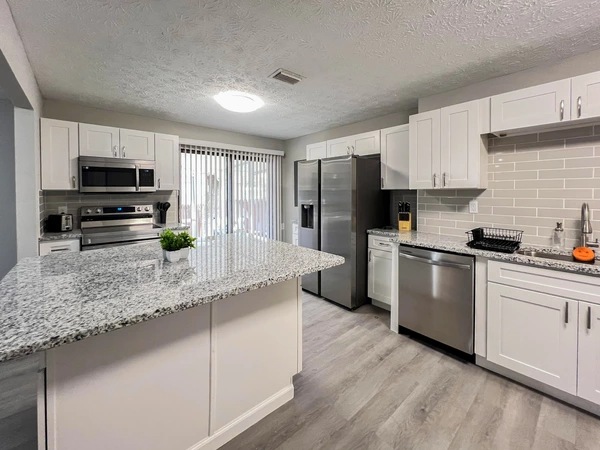 Coliving in Sans Pareil - Beaches, Jacksonville