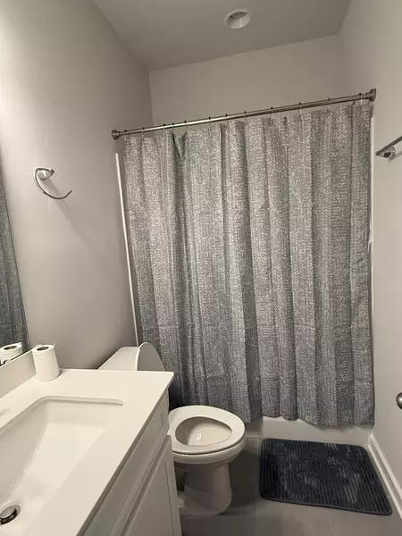 Coliving in University City North - North Charlotte, Charlotte