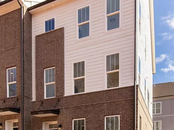 Coliving in University City North - North Charlotte, Charlotte