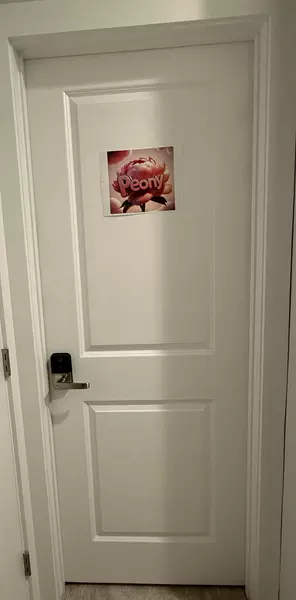 Coliving in University City North - North Charlotte, Charlotte