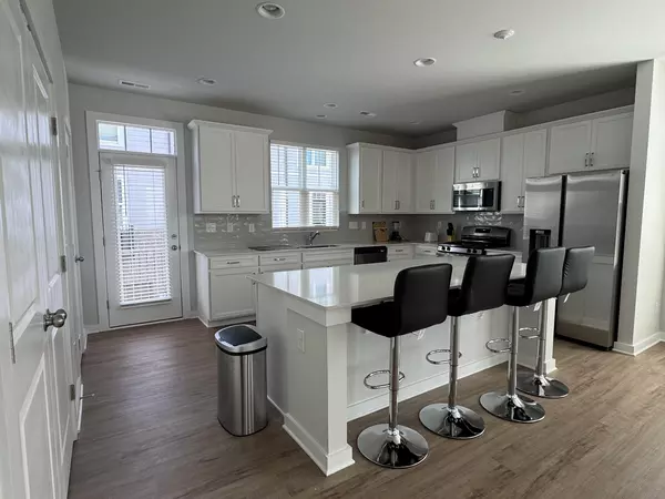 Coliving in University City North - North Charlotte, Charlotte