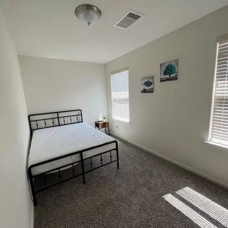 Coliving in Greater Greenspoint - Ne Houston, Houston