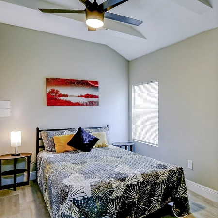 Coliving in Live Oaks Square - East Tampa, Tampa