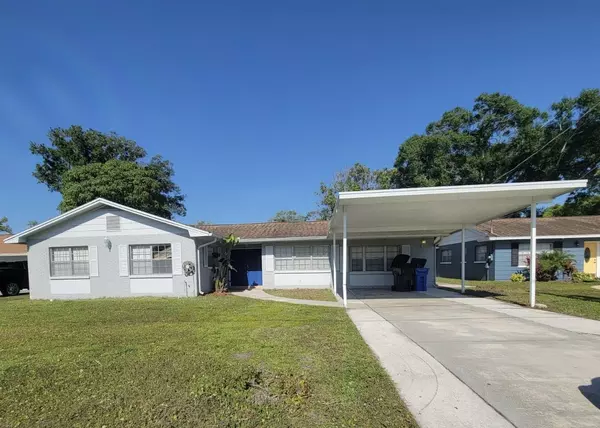 Coliving in Live Oaks Square - East Tampa, Tampa