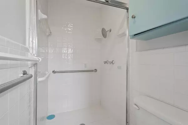 6 bedrooms apartment for rent in Benbrook - Forth Worth, Dallas
