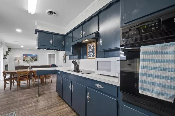 6 bedrooms apartment for rent in Benbrook - Forth Worth, Dallas