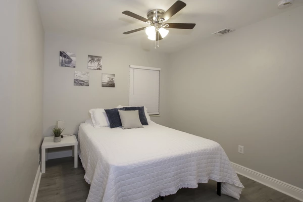 Coliving in Live Oaks Square - East Tampa, Tampa