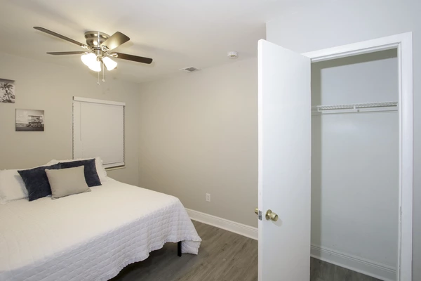 Coliving in Live Oaks Square - East Tampa, Tampa
