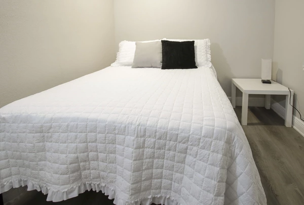 Coliving in Live Oaks Square - East Tampa, Tampa