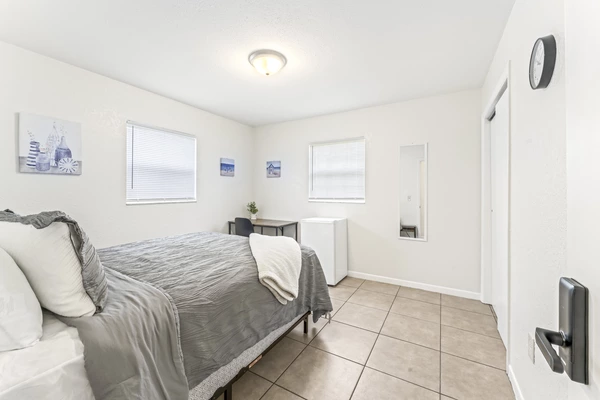 Coliving in Grant Park Tampa - East Tampa, Tampa