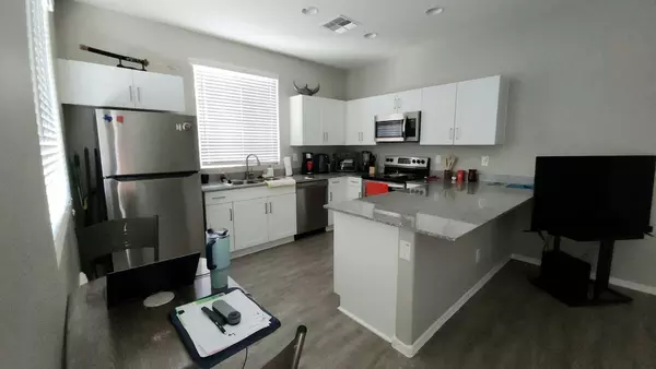 Coliving in Glendale - NW Valley, Phoenix