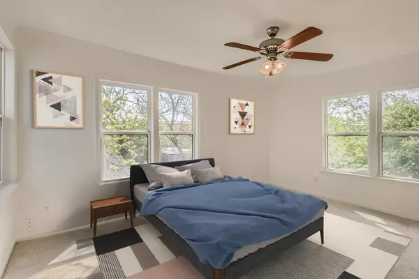 4 bedrooms apartment for rent in Roosevelt - Central SATX, San Antonio