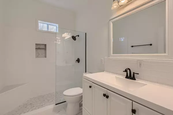 4 bedrooms apartment for rent in Roosevelt - Central SATX, San Antonio