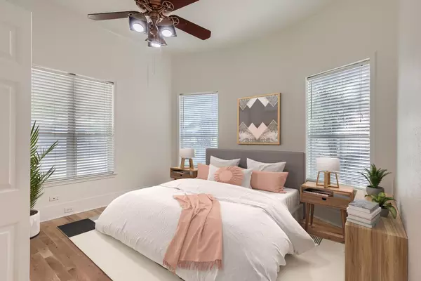 4 bedrooms apartment for rent in Roosevelt - Central SATX, San Antonio