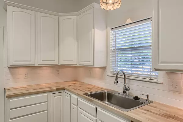 4 bedrooms apartment for rent in Roosevelt - Central SATX, San Antonio