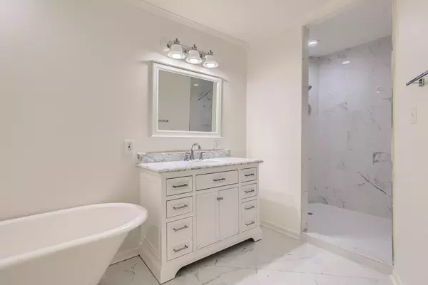 4 bedrooms apartment for rent in Roosevelt - Central SATX, San Antonio
