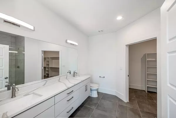 3 bedrooms apartment for rent in Old East Dallas - Ne Dallas, Dallas