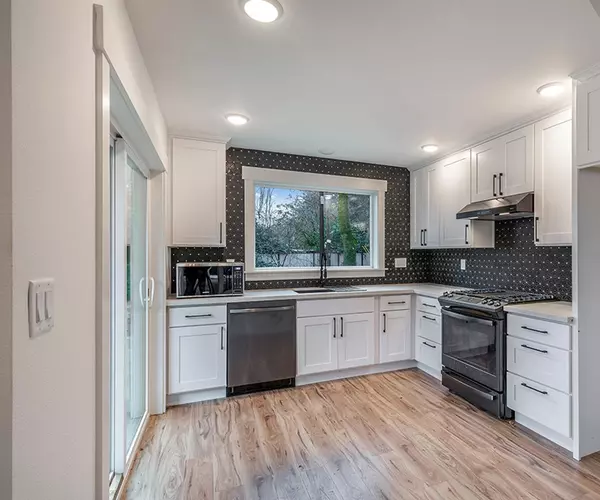 3 bedrooms apartment for rent in Portsmouth - North Portland, Portland