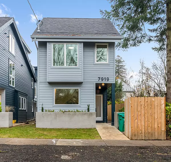 3 bedrooms apartment for rent in Portsmouth - North Portland, Portland