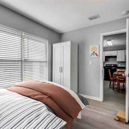 Coliving in Live Oaks Square - East Tampa, Tampa