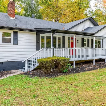 Coliving in Hickory Ridge - East Charlotte, Charlotte
