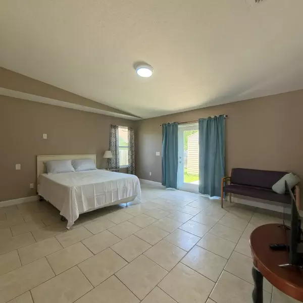 Coliving in Deltona - Outer Orlando, Orlando