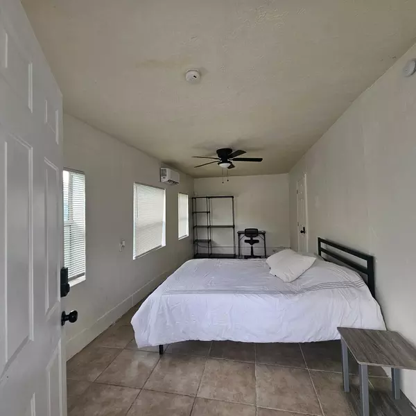 Coliving in Holden Heights - Central Orlando, Orlando
