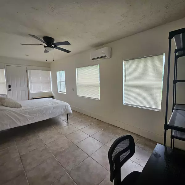 Coliving in Holden Heights - Central Orlando, Orlando