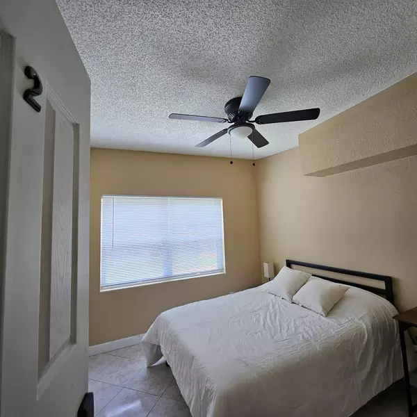 Coliving in Holden Heights - Central Orlando, Orlando