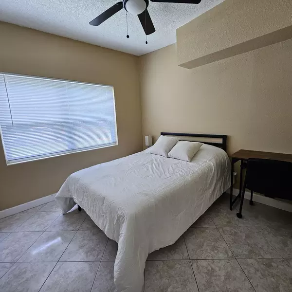 Coliving in Holden Heights - Central Orlando, Orlando