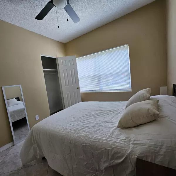 Coliving in Holden Heights - Central Orlando, Orlando