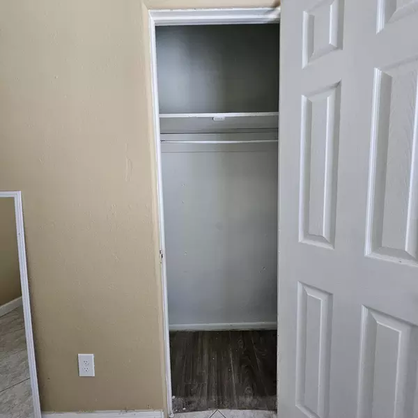 Coliving in Holden Heights - Central Orlando, Orlando