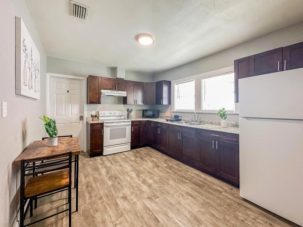 Coliving in Macfarlane Park - West Tampa, Tampa