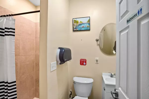 Coliving in College Park JAX - Northside, Jacksonville