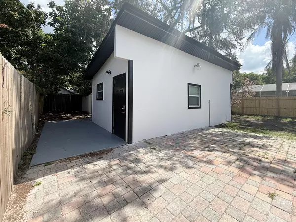 Coliving in Lowry Park North - North Tampa, Tampa
