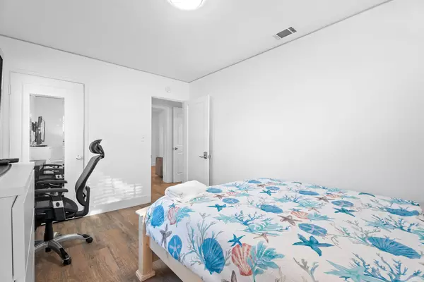 Coliving in Huntington Beach - Orange County, Los Angeles