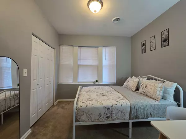 Coliving in Woodlawn - South Side, Chicago