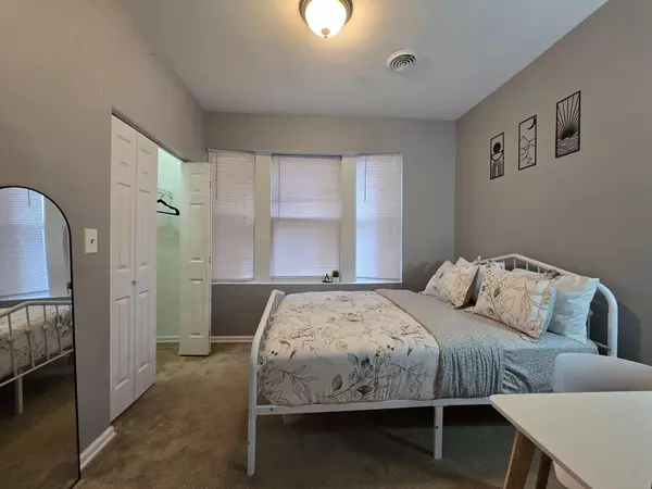 Coliving in Woodlawn - South Side, Chicago