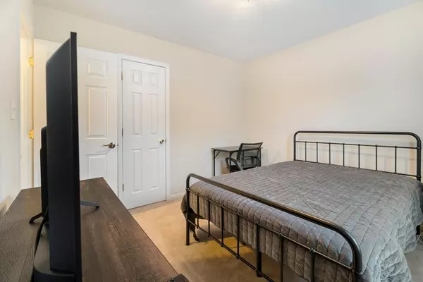 Coliving in Hickory Grove - East Charlotte, Charlotte