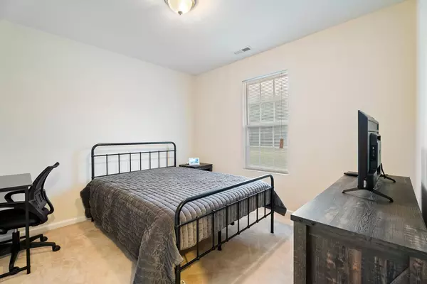 Coliving in Hickory Grove - East Charlotte, Charlotte
