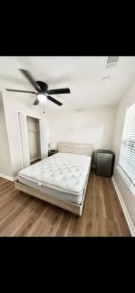 Coliving in College Downs - North Charlotte, Charlotte