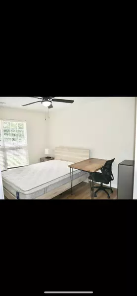 Coliving in College Downs - North Charlotte, Charlotte