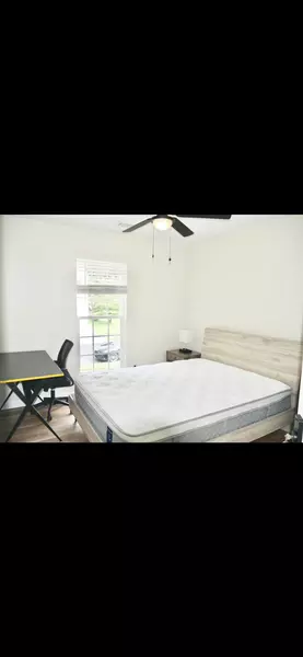 Coliving in College Downs - North Charlotte, Charlotte
