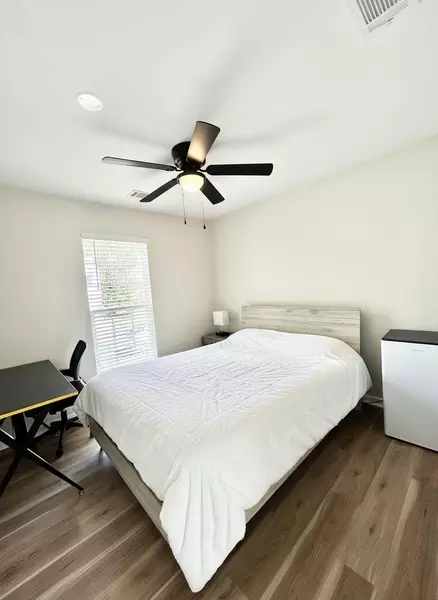 Coliving in College Downs - North Charlotte, Charlotte