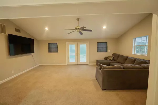 Coliving in Lake Forest - Northside, Jacksonville
