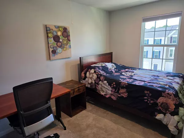 Coliving in Hope Valley - Durham, Raleigh