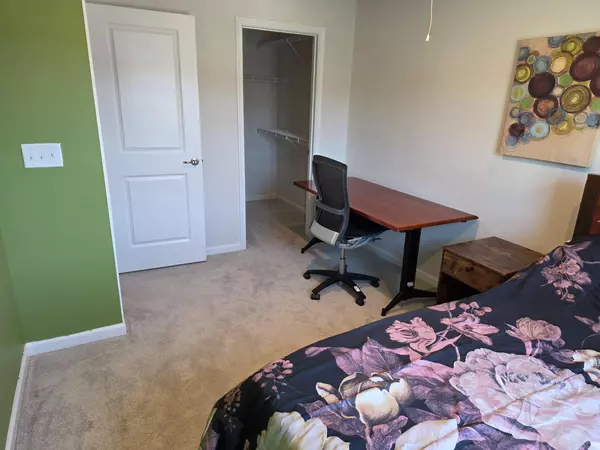 Coliving in Hope Valley - Durham, Raleigh