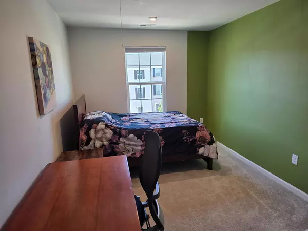 Coliving in Hope Valley - Durham, Raleigh